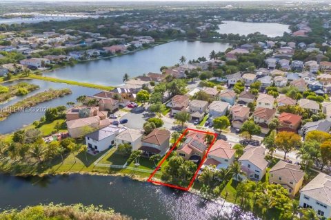 House in Miramar, Florida 4 bedrooms, 231.42 sq.m. № 2185929 - photo 30