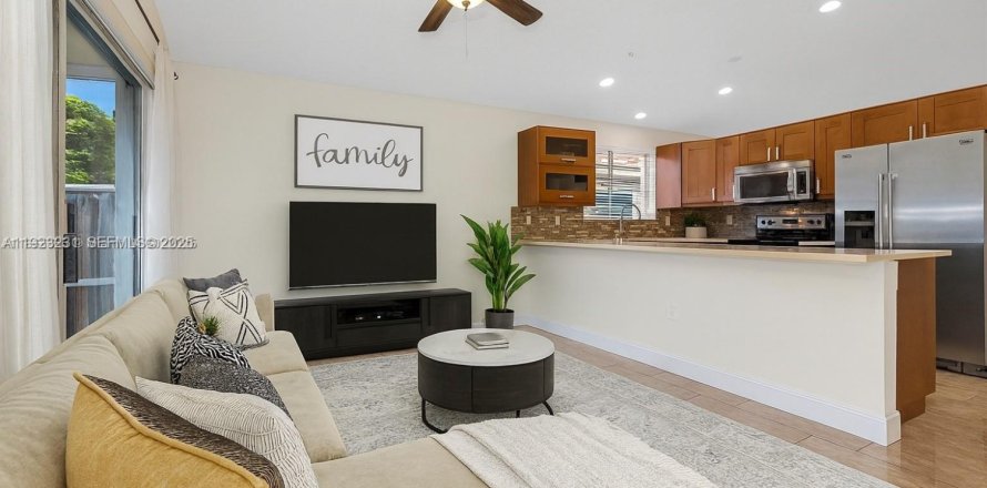 Villa ou maison à Weston, Floride 3 chambres, 121.24 m2 № 1976912