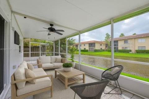 Villa ou maison à louer à Weston, Floride: 3 chambres, 121.24 m2 № 1976912 - photo 16