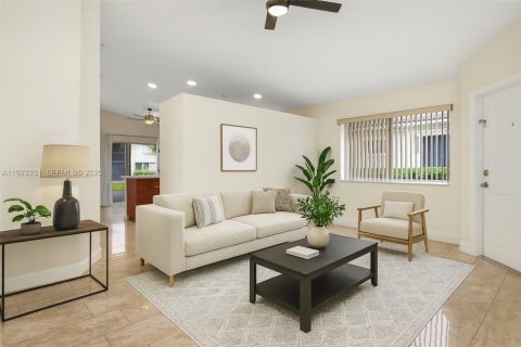 Villa ou maison à louer à Weston, Floride: 3 chambres, 121.24 m2 № 1976912 - photo 5