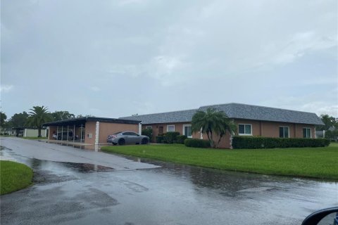 Condominio en alquiler en New Port Richey, Florida, 2 dormitorios, 73.58 m2 № 2266781 - foto 2