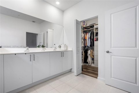 Adosado en venta en Lauderhill, Florida, 3 dormitorios, 132.48 m2 № 1991469 - foto 21