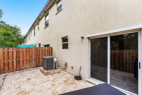 Adosado en venta en Lauderhill, Florida, 3 dormitorios, 132.48 m2 № 1991469 - foto 27