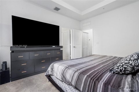 Adosado en venta en Lauderhill, Florida, 3 dormitorios, 132.48 m2 № 1991469 - foto 18