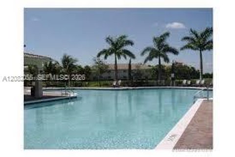 Condo in Homestead, Florida, 2 bedrooms  № 2351997 - photo 2