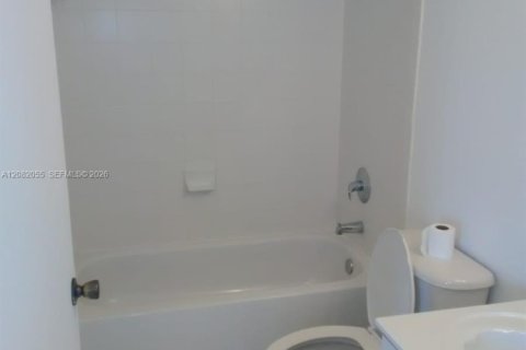 Condo in Homestead, Florida, 2 bedrooms  № 2351997 - photo 5