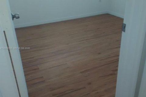 Condo in Homestead, Florida, 2 bedrooms  № 2351997 - photo 8