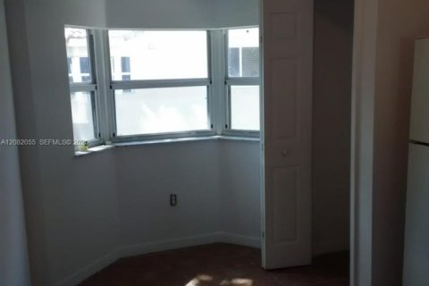 Condo in Homestead, Florida, 2 bedrooms  № 2351997 - photo 10