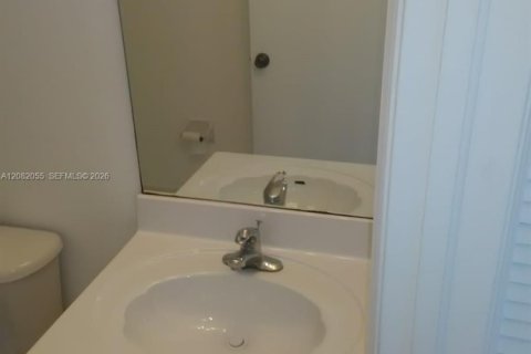 Condo in Homestead, Florida, 2 bedrooms  № 2351997 - photo 4