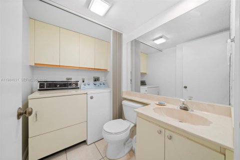 Touwnhouse à louer à Plantation, Floride: 2 chambres, 127.46 m2 № 2048121 - photo 12