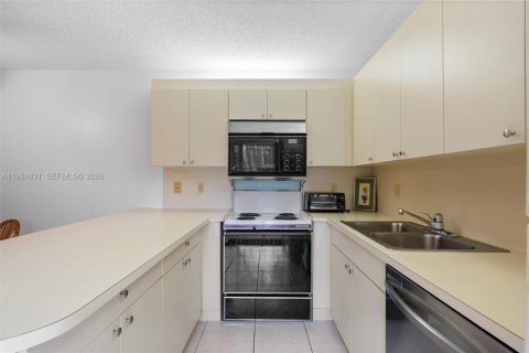 Touwnhouse à louer à Plantation, Floride: 2 chambres, 127.46 m2 № 2048121 - photo 10