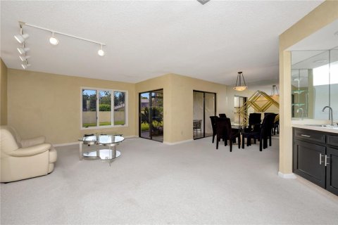House in Tampa, Florida 2 bedrooms, 126.35 sq.m. № 1662341 - photo 8