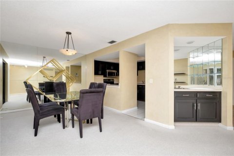 Casa en venta en Tampa, Florida, 2 dormitorios, 126.35 m2 № 1662341 - foto 15