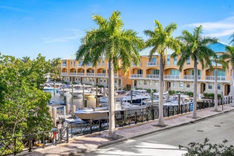 Condo in Boynton Beach, Florida, 3 bedrooms № 2175729