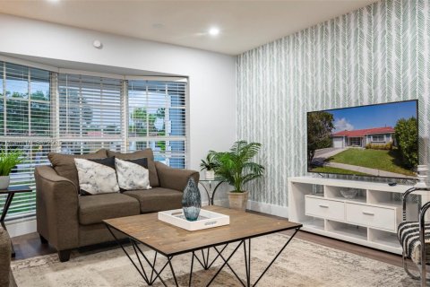 Villa ou maison à louer à Hollywood, Floride: 4 chambres, 164.16 m2 № 2336006 - photo 7