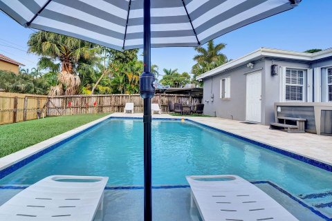 Villa ou maison à louer à Hollywood, Floride: 4 chambres, 164.16 m2 № 2336006 - photo 8