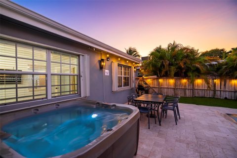 Villa ou maison à louer à Hollywood, Floride: 4 chambres, 164.16 m2 № 2336006 - photo 20