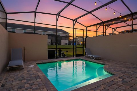 Townhouse in Kissimmee, Florida 5 bedrooms, 213.58 sq.m. № 2221898 - photo 8