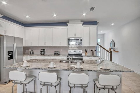Townhouse in Kissimmee, Florida 5 bedrooms, 213.58 sq.m. № 2221898 - photo 5