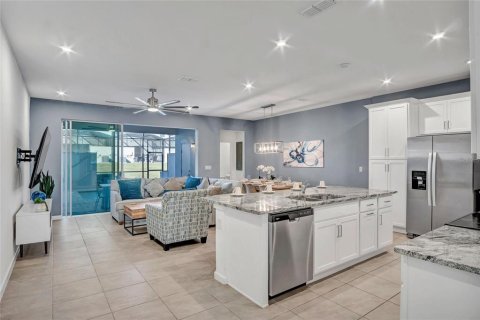 Townhouse in Kissimmee, Florida 5 bedrooms, 213.58 sq.m. № 2221898 - photo 11