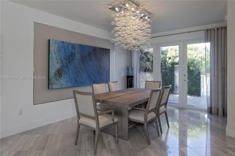 Adosado en alquiler en Doral, Florida, 3 dormitorios, 159.79 m2 № 2031701 - foto 2