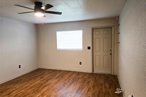 Apartment in Seffner, Florida 2 bedrooms, 83.61 sq.m. № 2338936 - photo 3