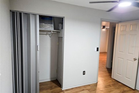 Apartment in Seffner, Florida 2 bedrooms, 83.61 sq.m. № 2338936 - photo 10