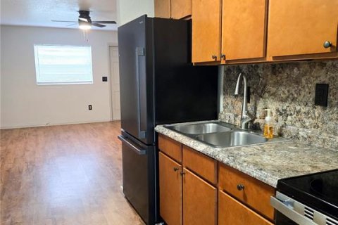 Apartment in Seffner, Florida 2 bedrooms, 83.61 sq.m. № 2338936 - photo 5