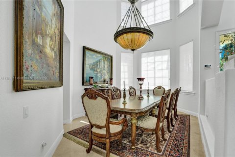 House in Hollywood, Florida 7 bedrooms, 656.45 sq.m. № 1703493 - photo 29