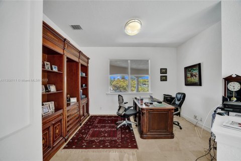 House in Hollywood, Florida 7 bedrooms, 656.45 sq.m. № 1703493 - photo 23