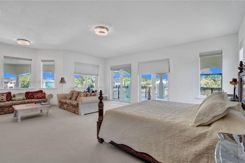 House in Hollywood, Florida 7 bedrooms, 656.45 sq.m. № 1703493 - photo 17