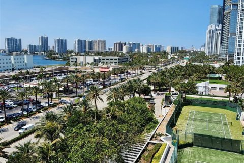 Condo in Sunny Isles Beach, Florida  № 1742114 - photo 28