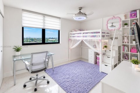 Condo in Miami Beach, Florida, 2 bedrooms № 2249384 - photo 8