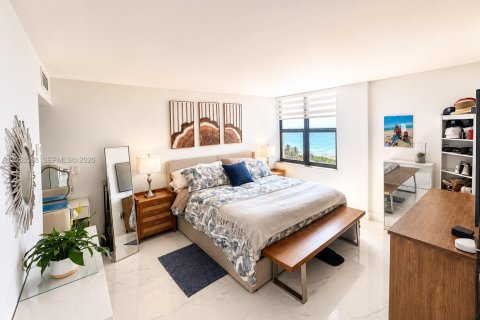 Condo in Miami Beach, Florida, 2 bedrooms № 2249384 - photo 6