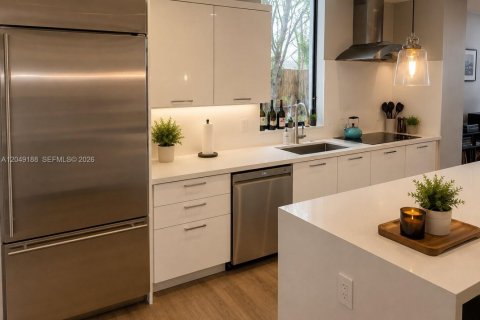 Villa ou maison à louer à Miami, Floride: 4 chambres, 268.49 m2 № 2262540 - photo 8