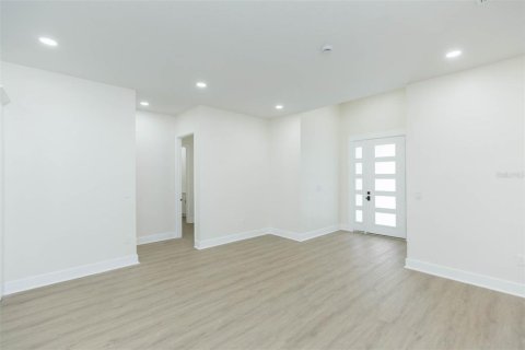 Casa en venta en Tampa, Florida, 4 dormitorios, 179.95 m2 № 1773859 - foto 30