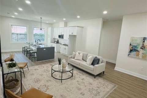 Casa en venta en Tampa, Florida, 4 dormitorios, 179.95 m2 № 1773859 - foto 6
