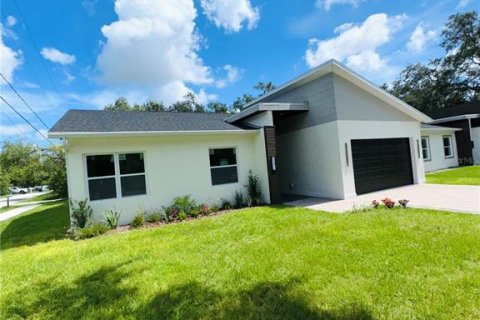 Casa en venta en Tampa, Florida, 4 dormitorios, 179.95 m2 № 1773859 - foto 2