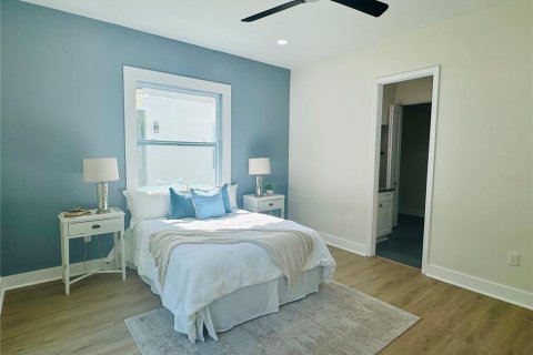 Casa en venta en Tampa, Florida, 4 dormitorios, 179.95 m2 № 1773859 - foto 18
