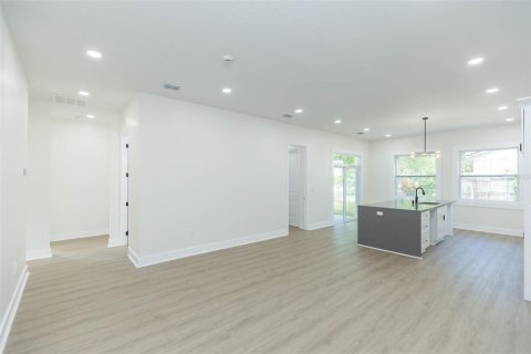 Casa en venta en Tampa, Florida, 4 dormitorios, 179.95 m2 № 1773859 - foto 29