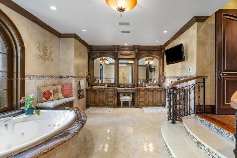 Купить коммерческую недвижимость в Хомстед, Флорида № 2036755 - фото 30