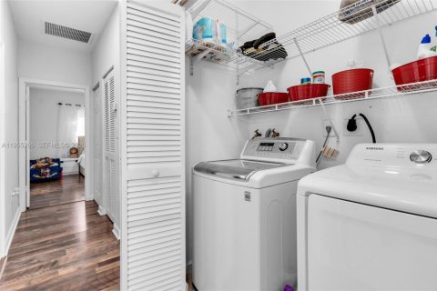 Купить виллу или дом в Хомстед, Флорида 5 спален, 201.6м2, № 2010166 - фото 25