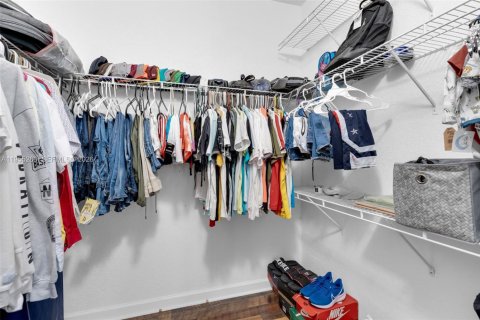 Купить виллу или дом в Хомстед, Флорида 5 спален, 201.6м2, № 2010166 - фото 22