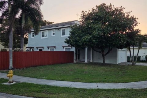 Villa ou maison à vendre à Homestead, Floride: 5 chambres № 2010166 - photo 2