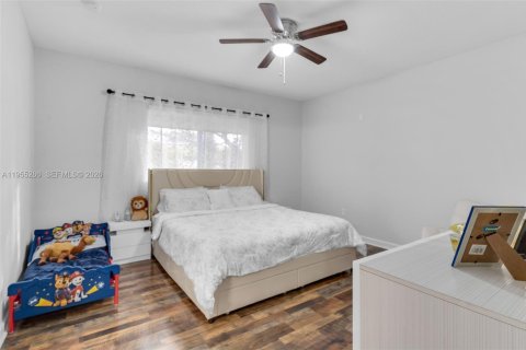 Купить виллу или дом в Хомстед, Флорида 5 спален, 201.6м2, № 2010166 - фото 20