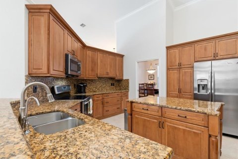 Villa ou maison à vendre à Port Charlotte, Floride: 4 chambres, 218.88 m2 № 2425618 - photo 4