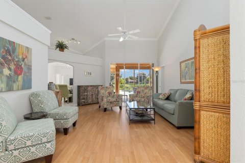 Villa ou maison à vendre à Port Charlotte, Floride: 4 chambres, 218.88 m2 № 2425618 - photo 13