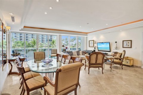 Condo in Bal Harbour, Florida, 3 bedrooms № 2184079 - photo 7