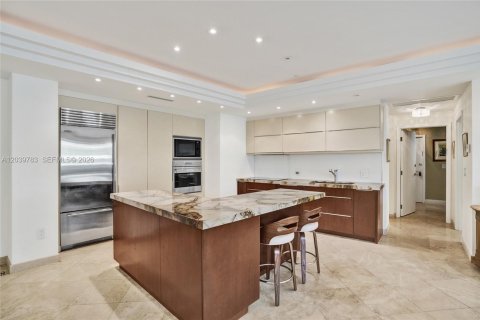 Condo in Bal Harbour, Florida, 3 bedrooms № 2184079 - photo 5