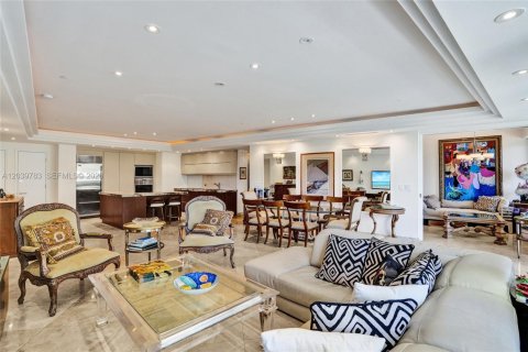 Condo in Bal Harbour, Florida, 3 bedrooms № 2184079 - photo 8